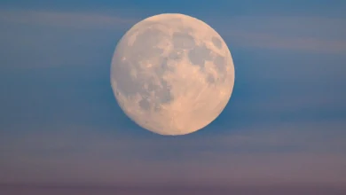 The Super Cold Moon In Gemini Is Here — & It’s The Vibe Shift We’ve Been Waiting For