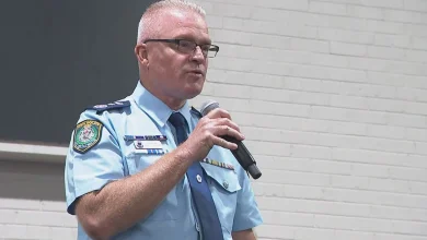 'The best police force in the world': Mal Lanyon returns to police academy to speak with new cops