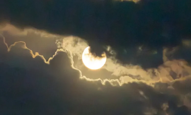 The last Supermoon of 2025 will rise this week. Here's when to view it