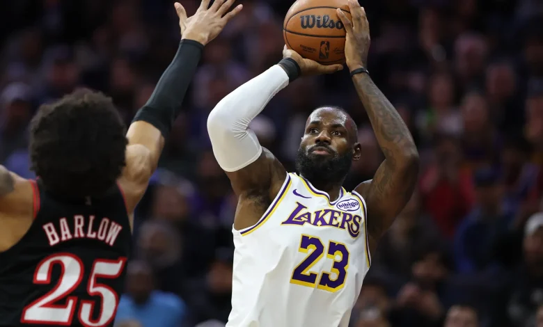 "They Said My King is Washed": Lakers Fans Stunned by LeBron James as the "King" Goes Vintage to Sink Sixers in Clutch