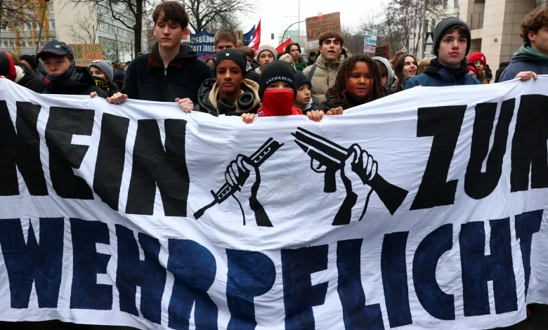 Thousands protest in Berlin against new German military conscription bill