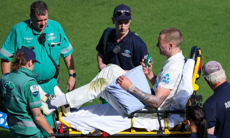 Tickner stretchered off after shoulder injury