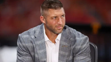 Tim Tebow believes in the Chiefs during a challenging season