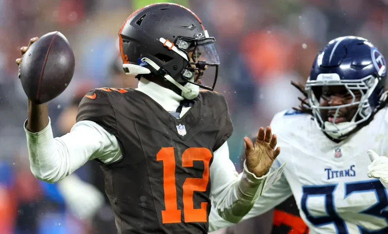 Titans' elite defensive tandem is fueling a late-season shift in momentum