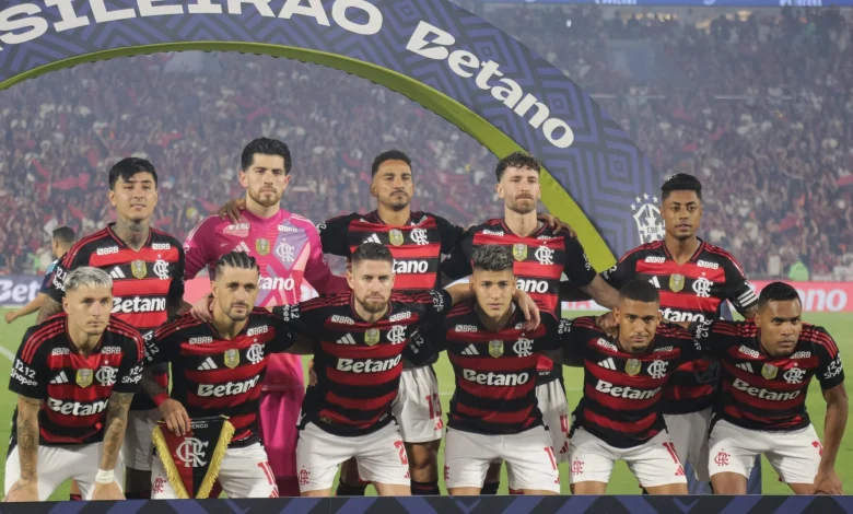Torcedores do Flamengo se rendem a jogador: 'Nunca criticado'