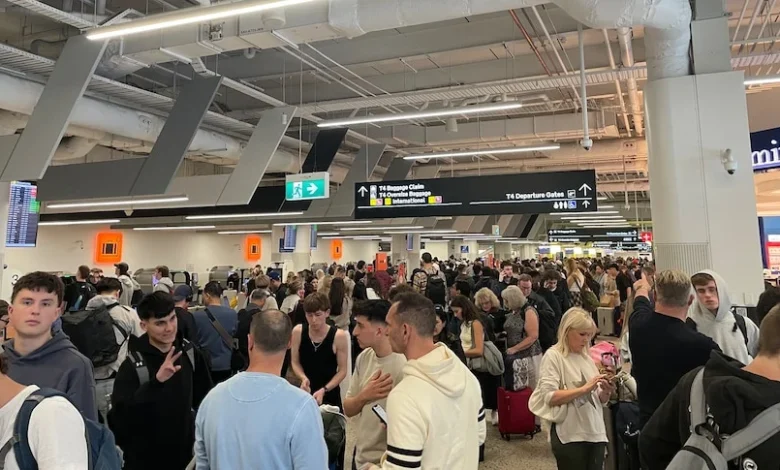 Travel disruptions after Airbus A320 software issue