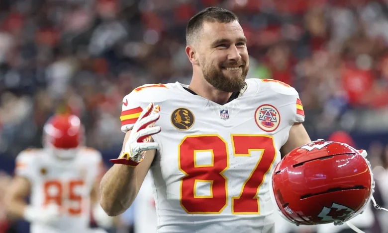Travis Kelce’s mom Donna steals his thunder with Chiefs fit for SNF Texans game
