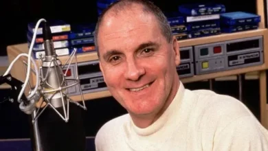 Tributes pour in after legendary BBC Radio 2 presenter dies