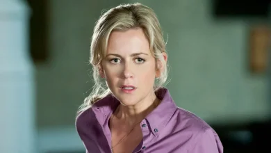 Tributes pour in following unexpected death of Home and Away actress