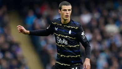 Trotz OP gut angekommen: Wie es Röhl bei Everton ergeht