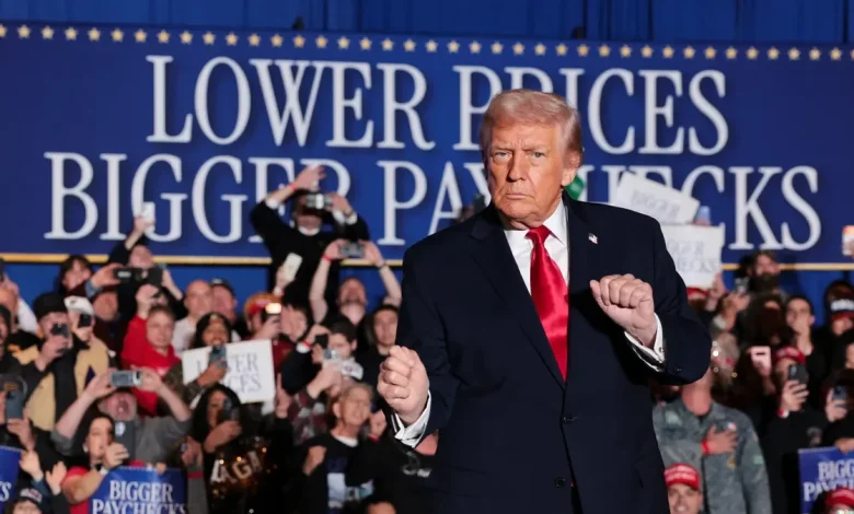 Trump slams 'stupid people,' defends economic record in Pennsylvania rally