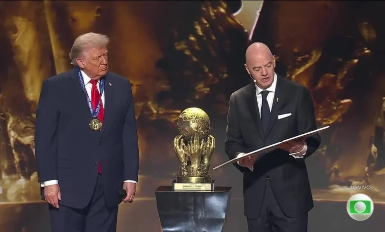 Trump vence Prêmio da Paz da Fifa em sorteio da Copa do Mundo de 2026