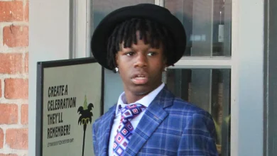 Twitch Streamer Says He's RaKai Banned After Allegedly Handing Out Walmart Flowers Without Paying