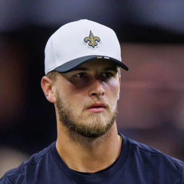 Tyler Shough Throws for 272 yards, TD in win