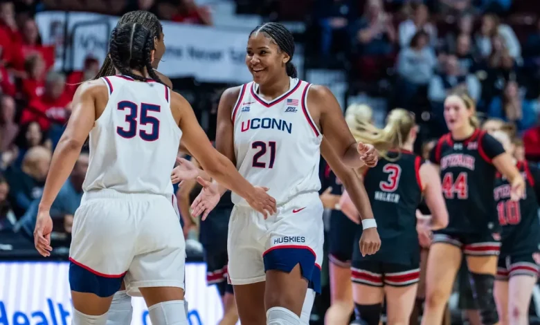 UConn vs. South Florida women's basketball live updates: Highlights, score