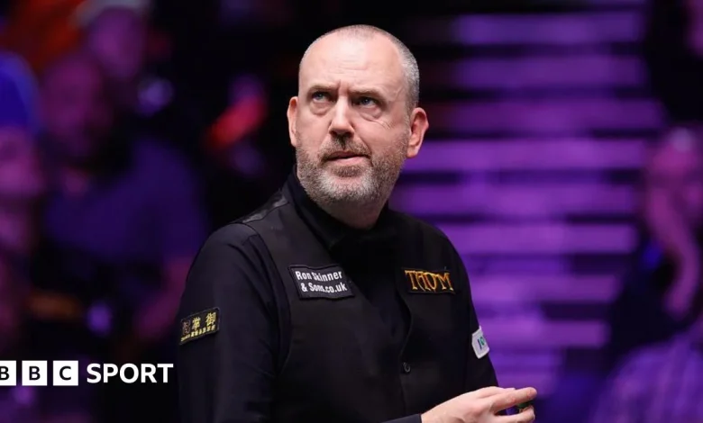 UK Snooker Championship 2025 LIVE: Watch Mark Williams vs Pang Junxu - scores, stream & results