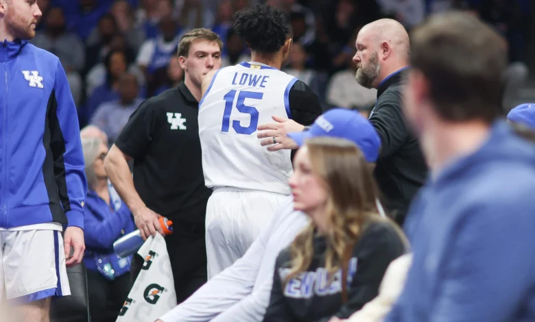 UK basketball guard Jaland Lowe leaves St. John’s game with injury