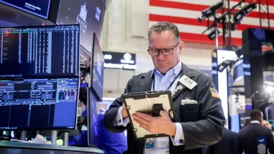 US Stocks Mixed Following Long-Awaited Jobs, Retail Data