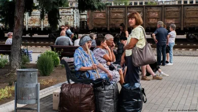 Ukrainians say it's 'absurd' to abandon Donbas to Russia