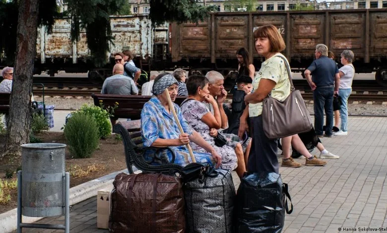 Ukrainians say it's 'absurd' to abandon Donbas to Russia