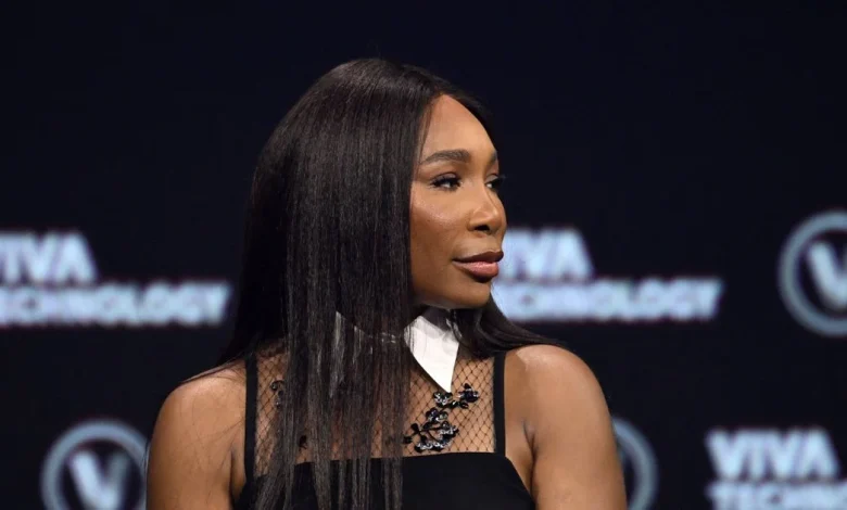 Venus Williams shares engagement photos, Swiatek returns to training for United Cup as Siniakova is honored at home