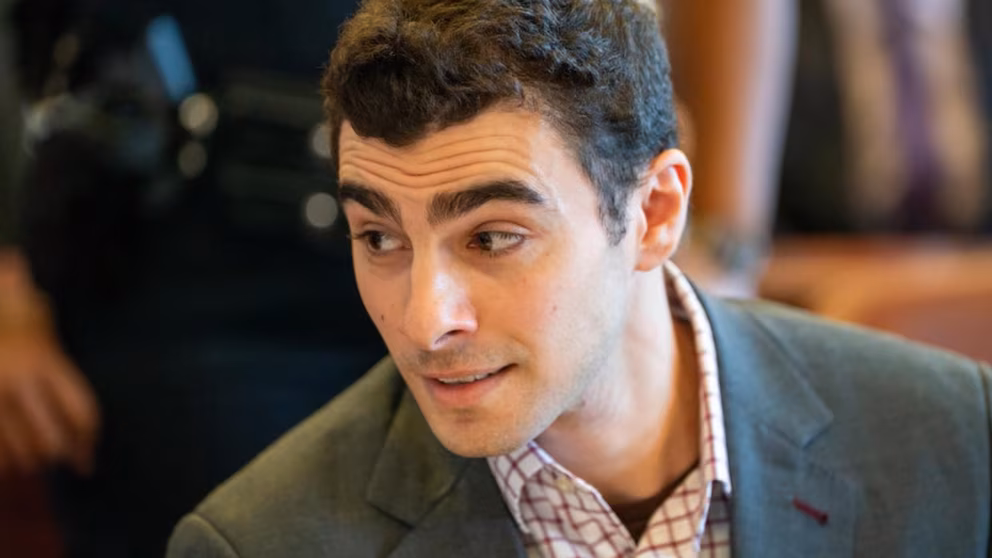 Video Luigi Mangione defense asks judge to toss key evidence in UnitedHealthcare shooting