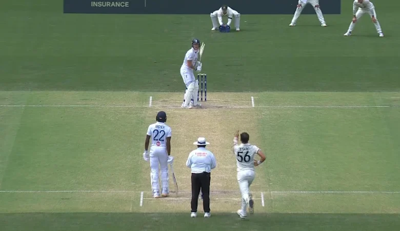Video: Starc jaffa knocks Stokes over