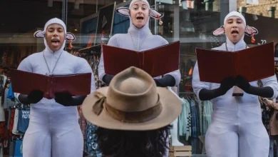 Viral carollers dressed as sheep set to sing in Ontario this holiday season. Here’s where to find the roaming flock