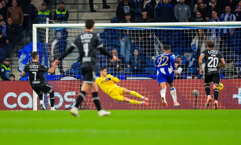 Vitória de Guimarães gela o Dragão