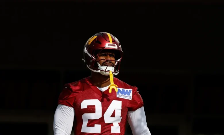 Von Miller posts great hype video before playing against Broncos