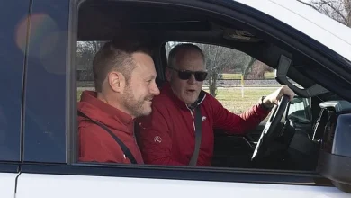 WATCH: Arkansas football coach Ryan Silverfield arrives at Drake Field