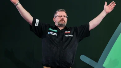 Wade returns to winning ways at Alexandra Palace, as Bellmont beats Barney