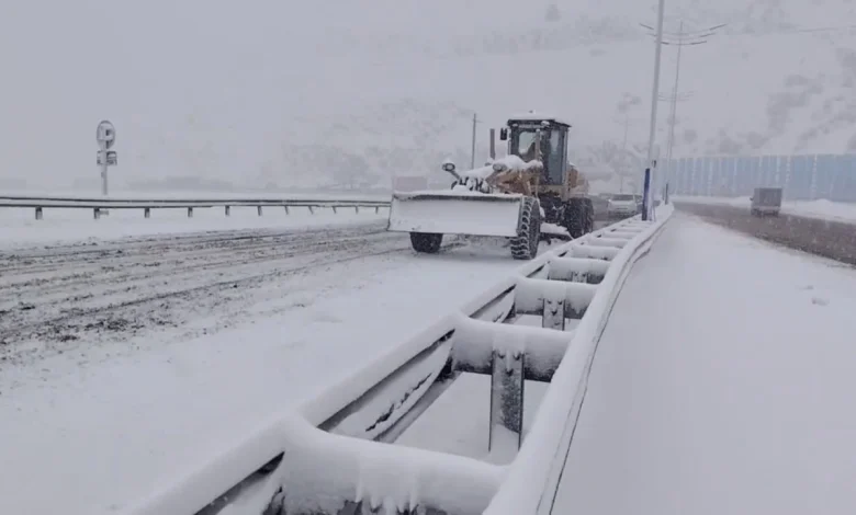 Warning issued over rain and snow risk at Qamchiq Pass