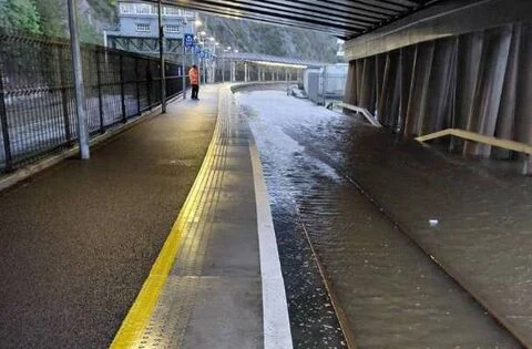 Waterford train station closed due to Storm Bram