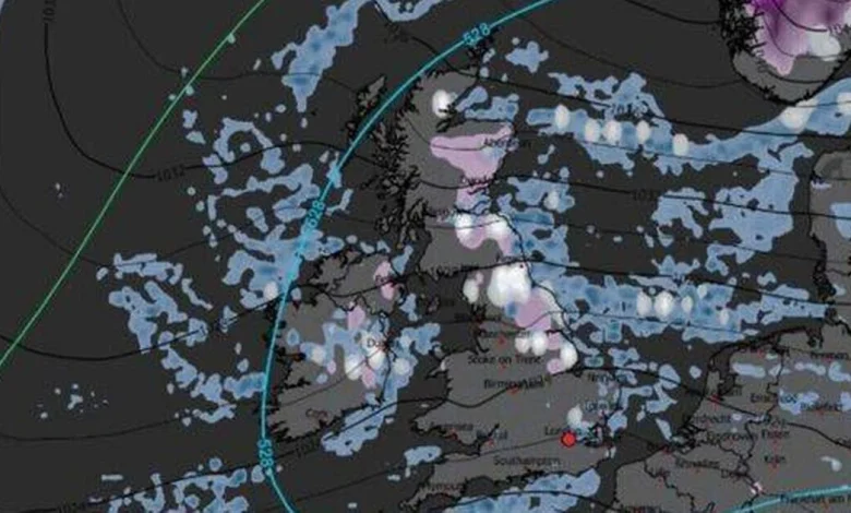 Weather charts show UK areas that could see a white Christmas