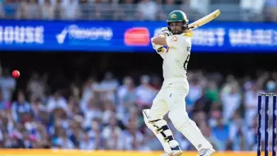 Weatherald strikes a Hendrix chord on another wild day of Test cricket