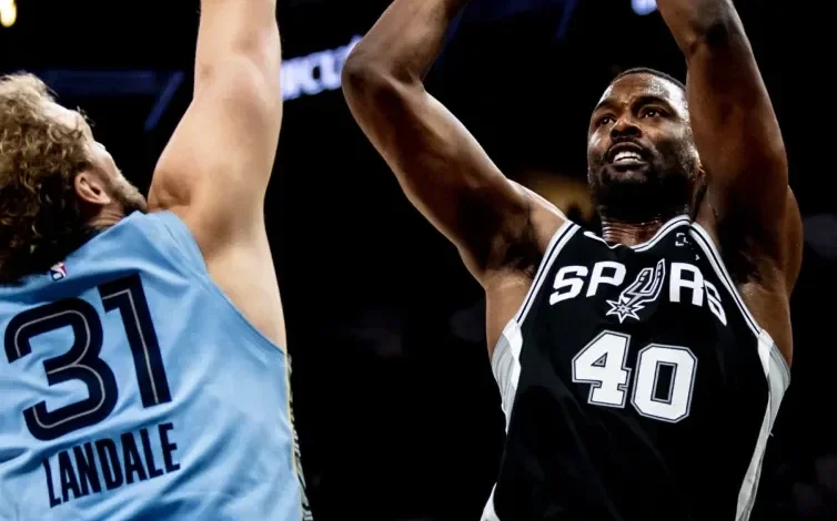 Week for Tar Heels in pros: Vintage game for Barnes; White, Davis shine with huge games