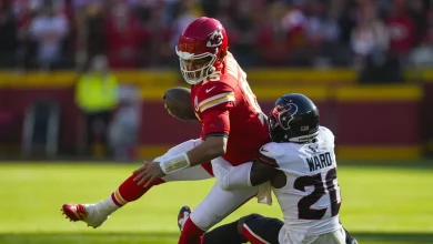 What channel is Chiefs vs Texans game on Sunday Night Football tonight? Time, how to stream live