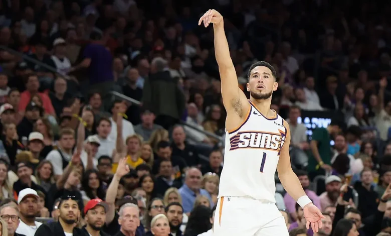 What happened to Devin Booker? Live injury updates for Suns vs. Lakers on 12/1/25