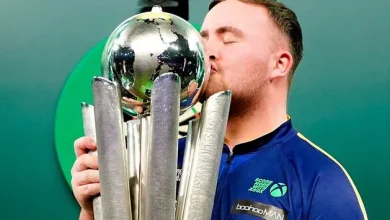 What time is Luke Littler playing tonight at the World Darts Championship?