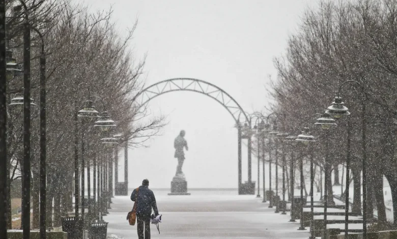 Which Louisville-area schools are closed Monday? See the list