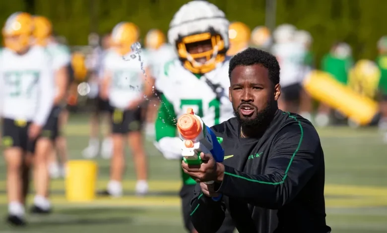 Who do the Oregon Ducks hire as the next offensive coordinator?