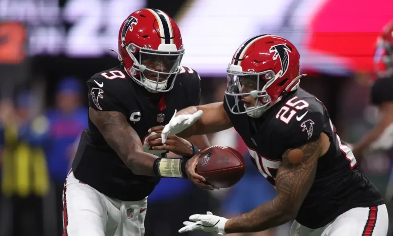 Who's playing Thursday Night Football tonight? Where to stream TNF