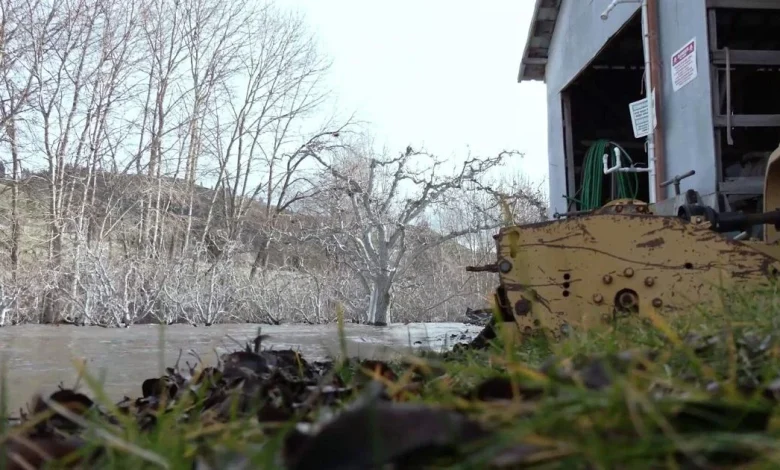 Windstorm and flooding pound Upper Wenatchee Valley