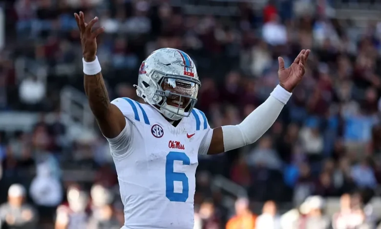 Would Trinidad Chambliss improve the Panthers’ quarterback room?