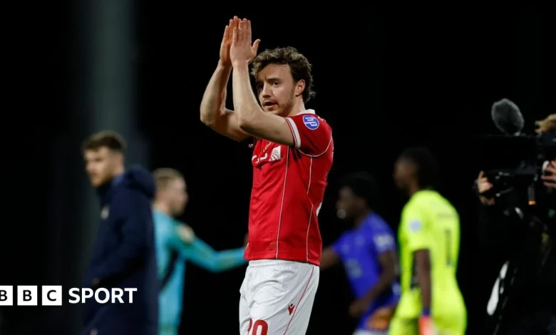 Wrexham news: Ollie Rathbone typifies Wrexham - Phil Parkinson