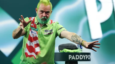 Wright & Clayton progress on Day Five at World Darts Championship