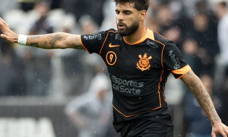 Yuri Alberto erra pênalti, Corinthians sofre, mas avança na Copa do Brasil