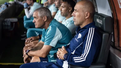 Zagueiro do Cruzeiro deixa jogo contra o Corinthians com lesão no tornozelo