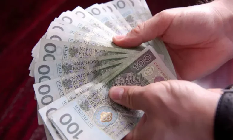 Zatrważające koszty wejścia w życie unijnej dyrektywy. Każdy Polak zapłaci.. 70000 złotych